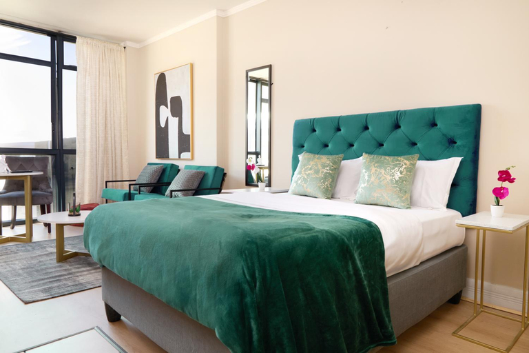 Others 3, The Four Seasons Aparthotel, City of Cape Town
