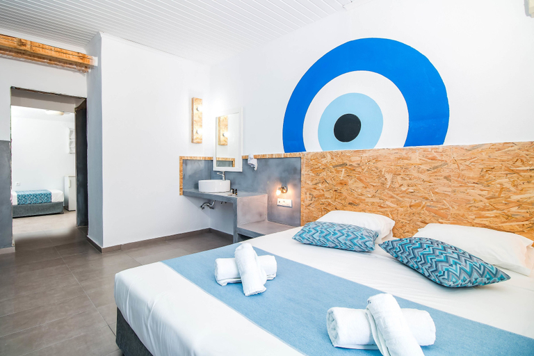 Bedroom 3, Tinas Plus Hotel, South Aegean