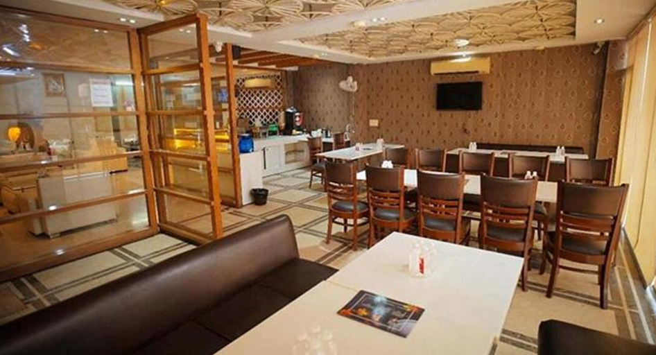 Food & Drinks 4, Fabhotel Siya Residency, Delhi