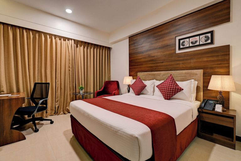 Bedroom 2, Hotel Tip Top International, Pune