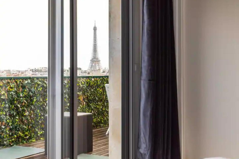Others 3, Apartments in special location Tower Eiffel, Paris