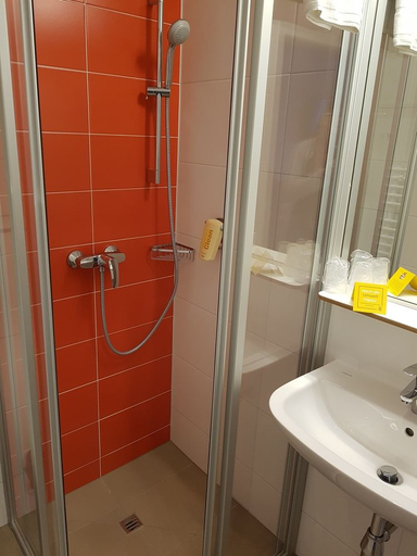 Bedroom 5, JUFA Hotel Königswinter/Bonn, Rhein-Sieg-Kreis