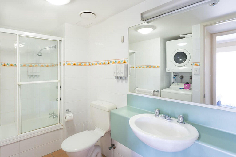 Bathroom 5, Riverside Hotel Southbank, Brisbane
