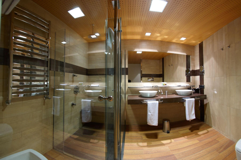 Bathroom 4, Eguren Ugarte Hotel, Álava