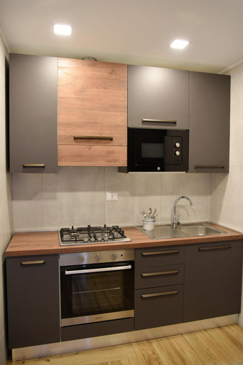 Others 5, La Maison Latina Guest House, Latina