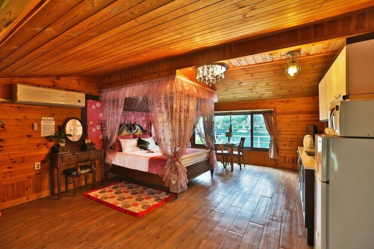 Dining Room 28