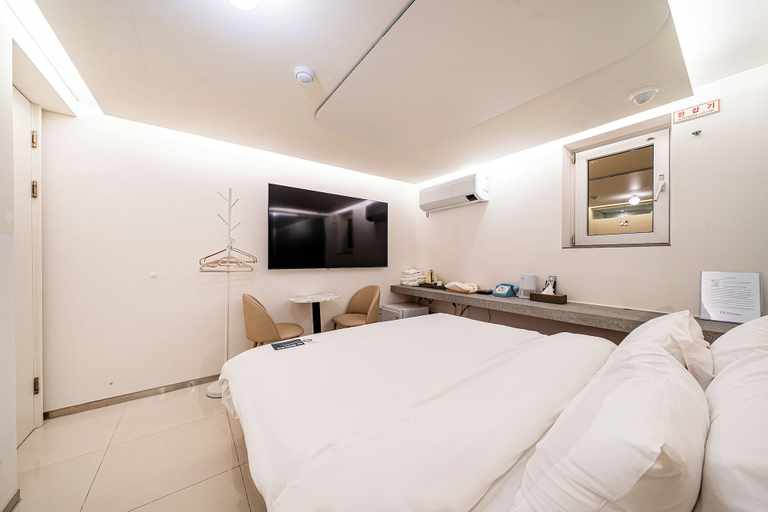 Bedroom 17