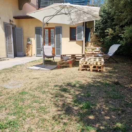 Garden 4, A due passi, Florence