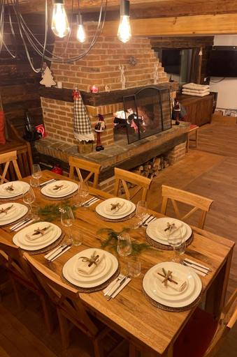 Food & Drinks 3, Casa de Oaspeti Caezu, Nucsoara