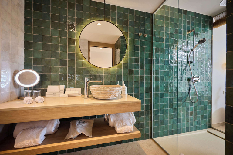 Bathroom 5, Cala San Miguel Ibiza Resort, Curio Collection by Hilton, Baleares