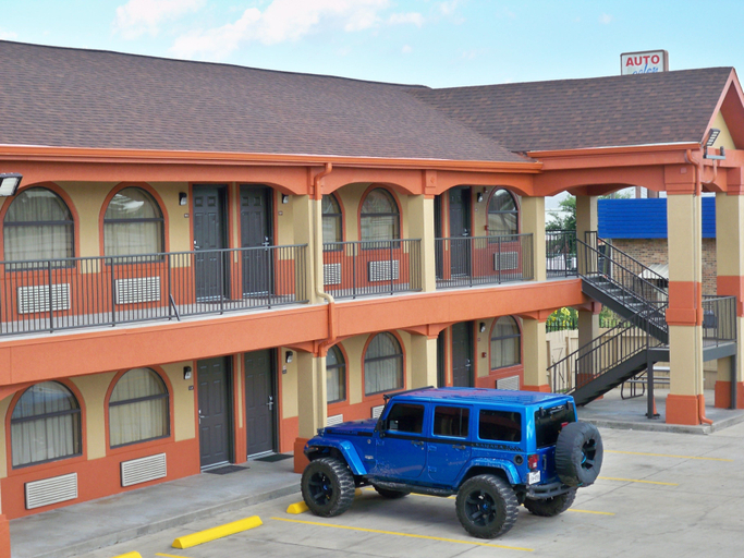 Exterior & Views 1, Scottish Inn and Suites Beaumont, Jefferson