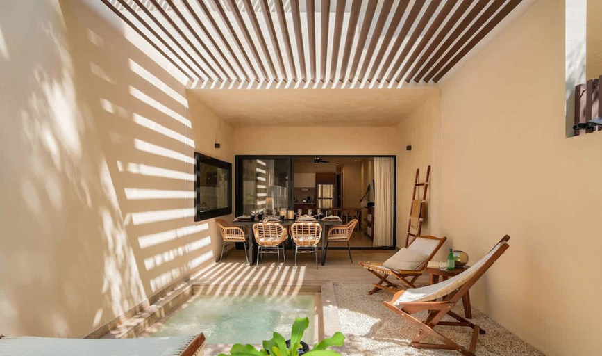 Room 2, Premium Apartment W Private Pool Garden, Cozumel