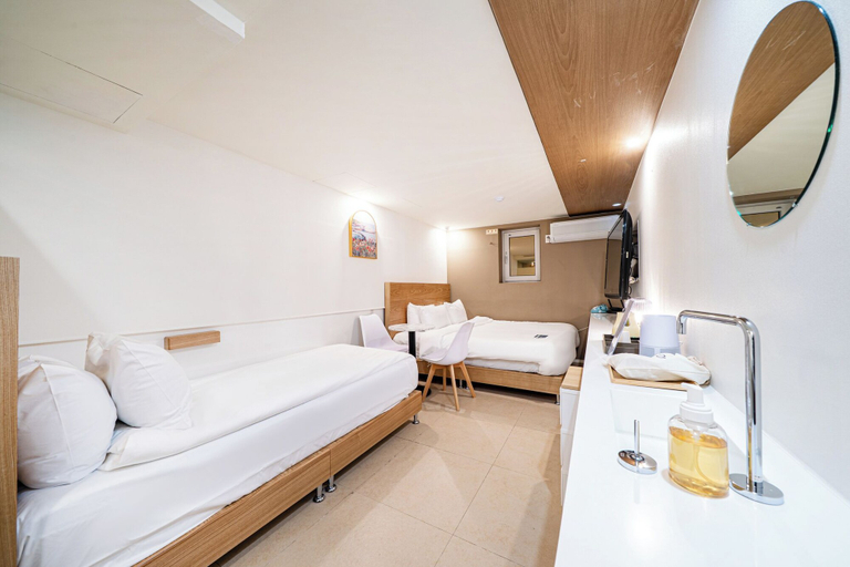 Bedroom 8