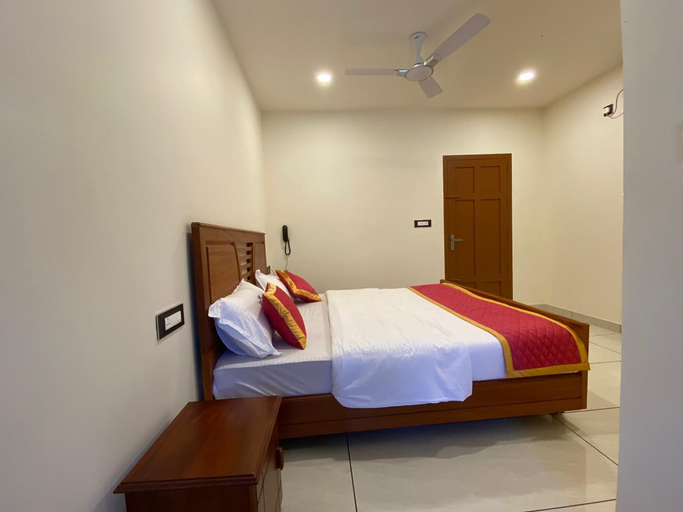 Bedroom 2, Grand Residency and Resort, Thiruvananthapuram