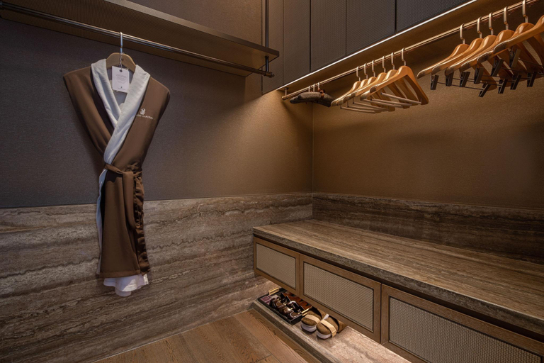 Bathroom 19