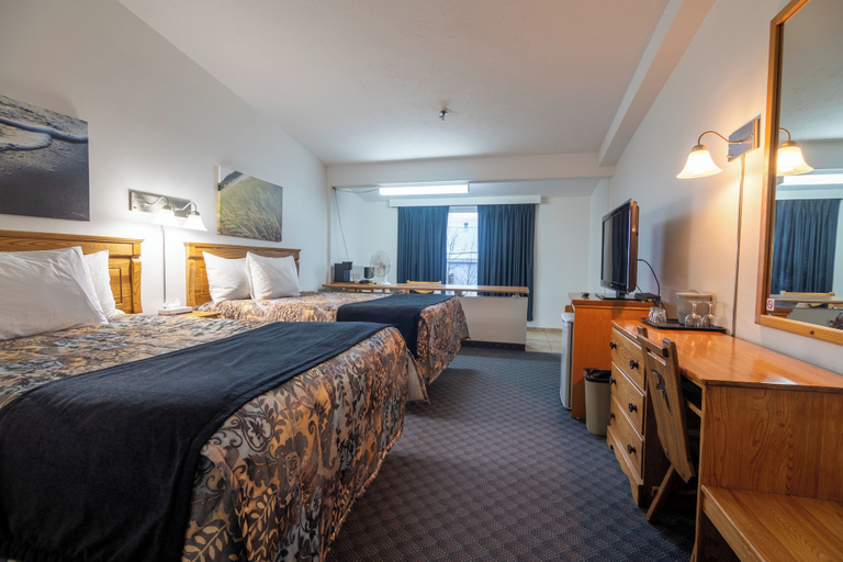 Bedroom 3, Hotel Les Mouettes, Sept-Rivières--Caniapiscau