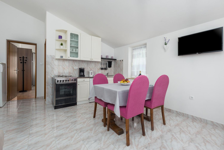3, Apartments Emil, Pula