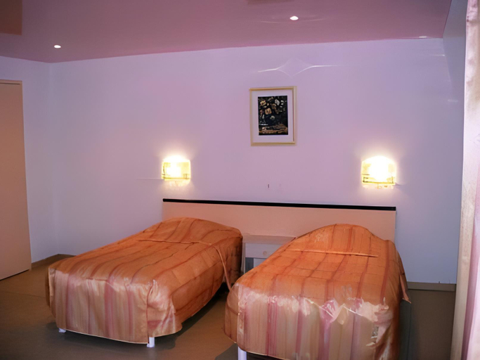 Bedroom 6