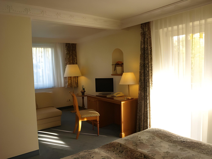 Bedroom 8