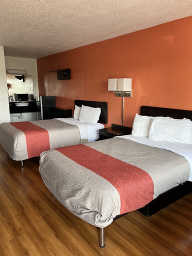 Bedroom 2, LAKE INN, Licking