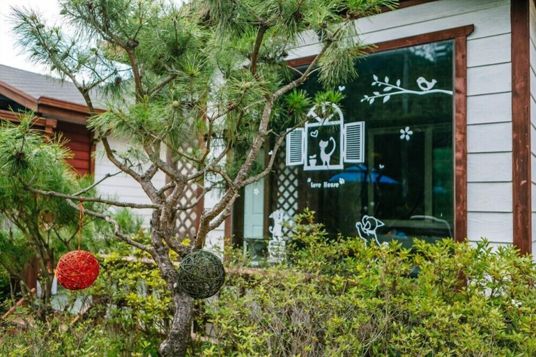 Exterior & Views 2, Lebois Pension, Gapyeong
