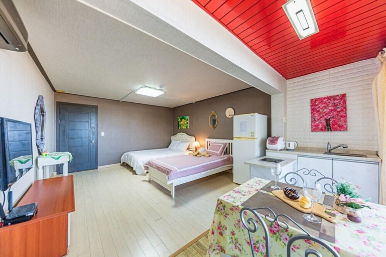 Bedroom 4, Yangyang Silver Sea Pension, Yangyang
