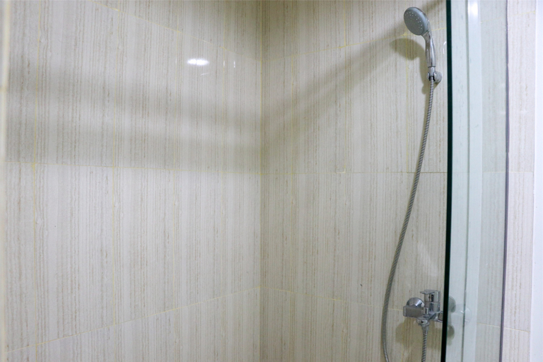 Bathroom 5, Fancy and Nice 2BR at Sentul Tower Apartment By Travelio, Bogor