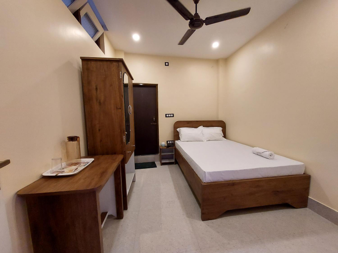 Bedroom 4, Hotel Hari Gayatri Regent , Kamrup