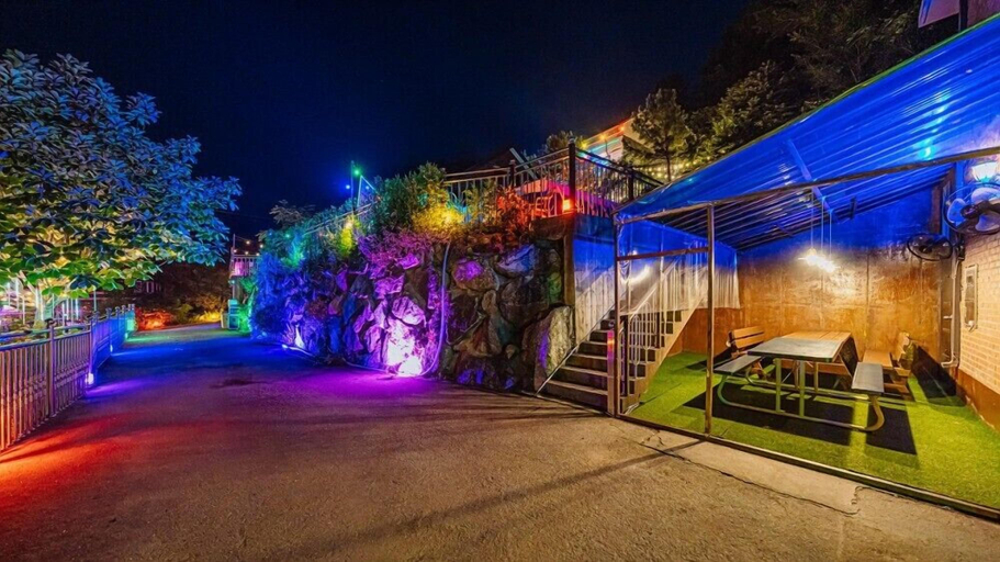 Others 5, Sunny Hill Pension, Gapyeong