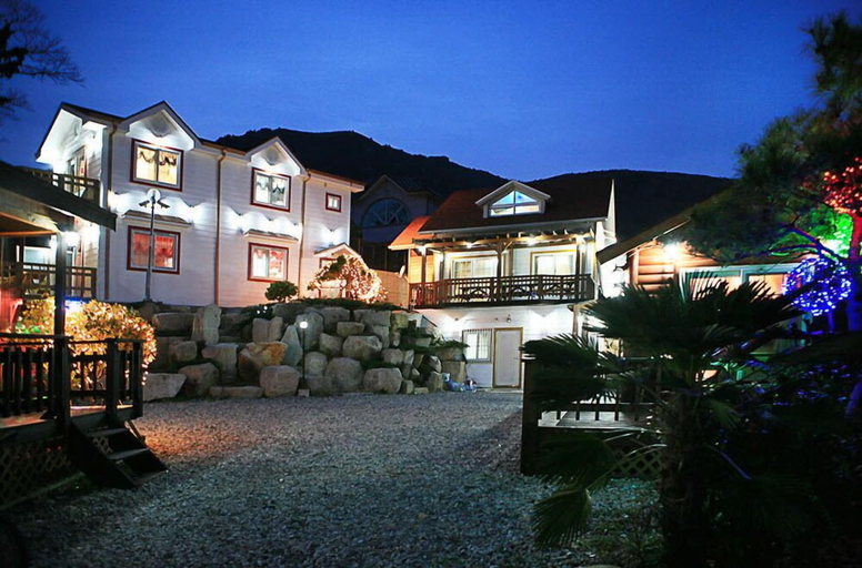 Exterior & Views 1, Ggumaebon Pension, Geoje