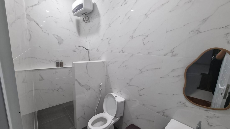 Semesta "Luxury-Family" Guest House - Tap to explore photos