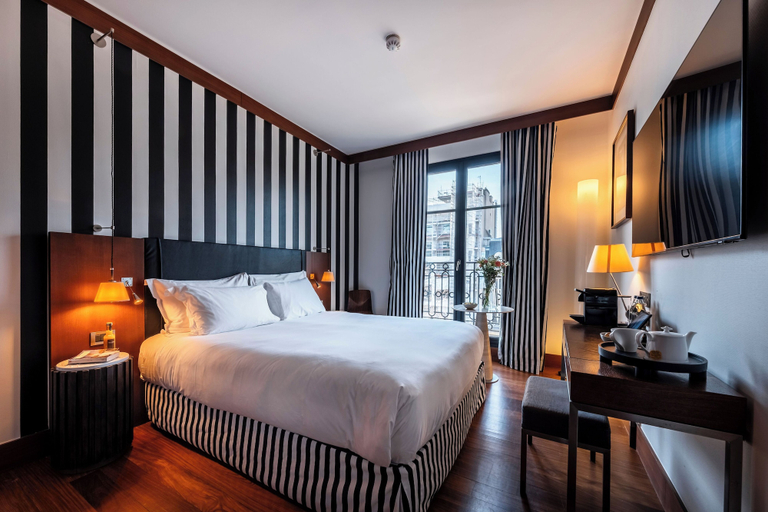 Bedroom 2, Grand Hôtel Champs-Elysées, Paris
