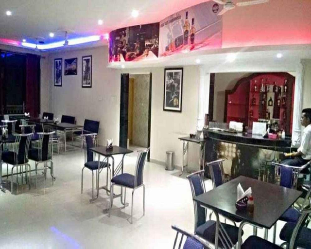 Food & Drinks 4, Midway Resorts, Kangra