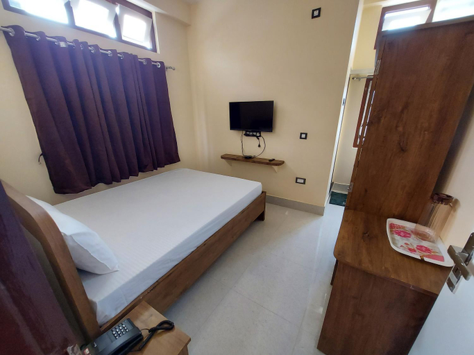Bedroom 2, Hotel Hari Gayatri Regent , Kamrup