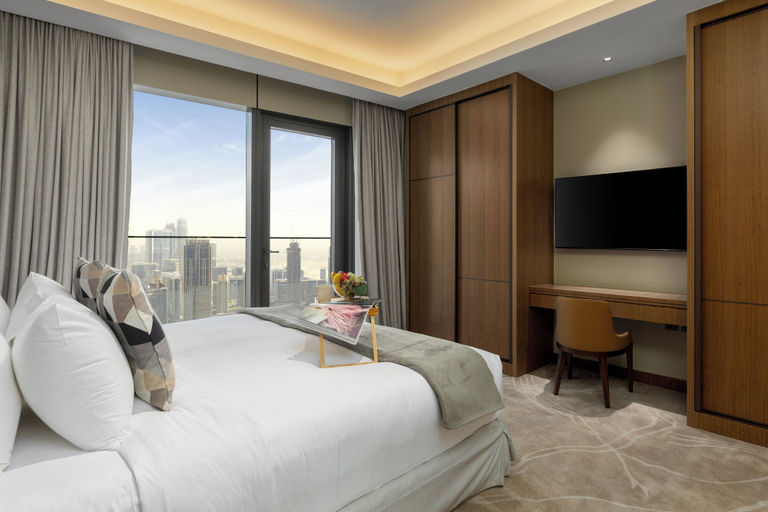 Bedroom 2, Maison Privee - Luxury Apt w/ Spectacular Burj Khalifa Views, Dubai
