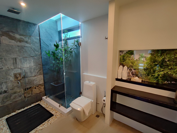 Bathroom 5, Aava Resort And Spa, Khanom