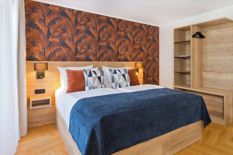 Bedroom 3, Atrium Hotel Amadeus, Burgenlandkreis