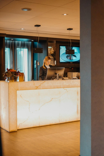 Public Area 4, Restaurant, Hotel & Spa Savarin, Rijswijk