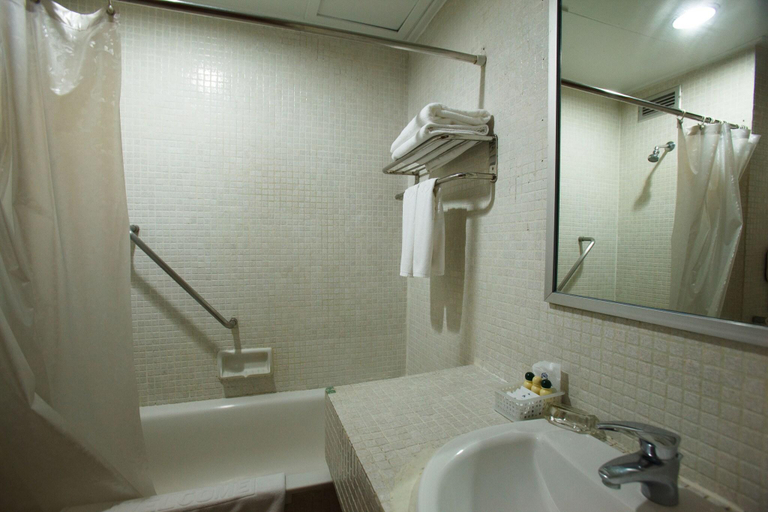Bathroom 5, Nana Hotel, Khlong Toey
