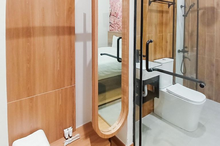 Bathroom 9