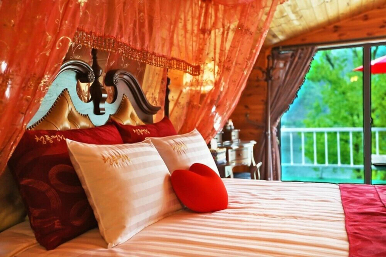 Bedroom 28