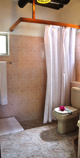 Bathroom 4, Barracuda Inn Resort, Kilifi North