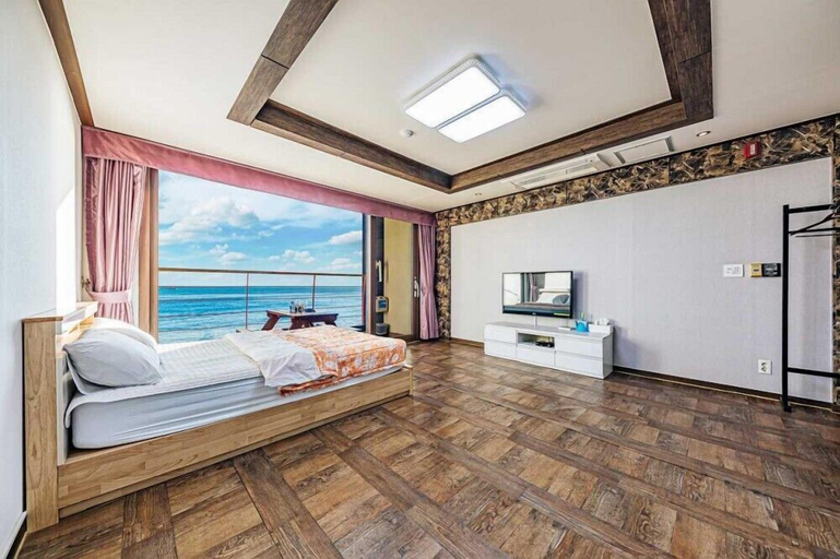 Bedroom 3, Sea Island Pension, Yeongdeok