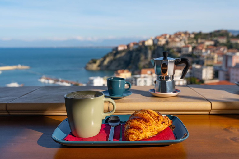 Others 3, MYTHOS Bed and Breakfast, Salerno