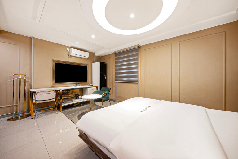 Bedroom 10