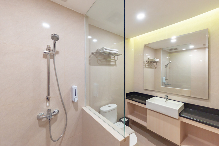 Bathroom 4
