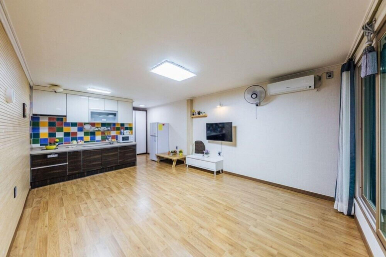 Others 5, Jangsa Solbat Pension, Yeongdeok