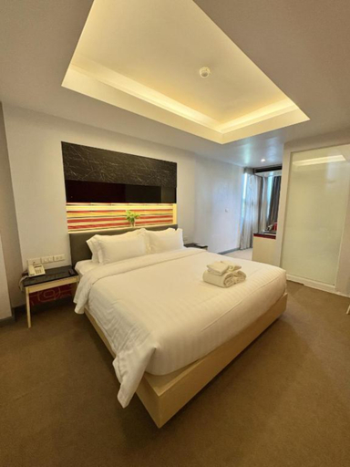 Bedroom 3, Klassique Sukhumvit Hotel, Wattana