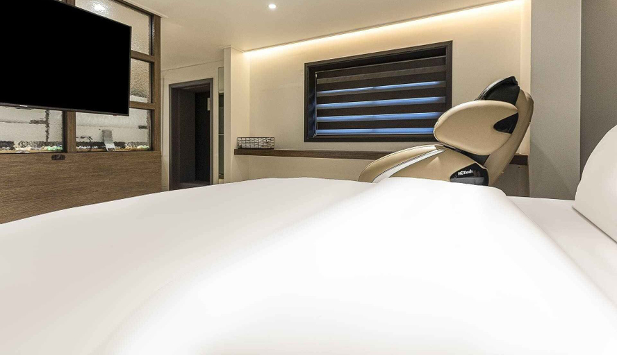 Bedroom 3, Hotel A, Gangseo