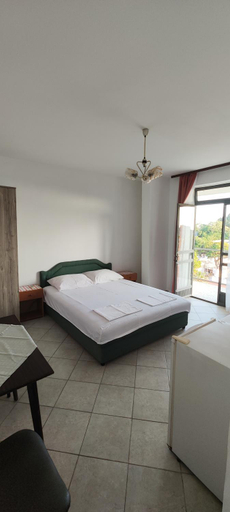 Others 4, Villa Paris Apartments